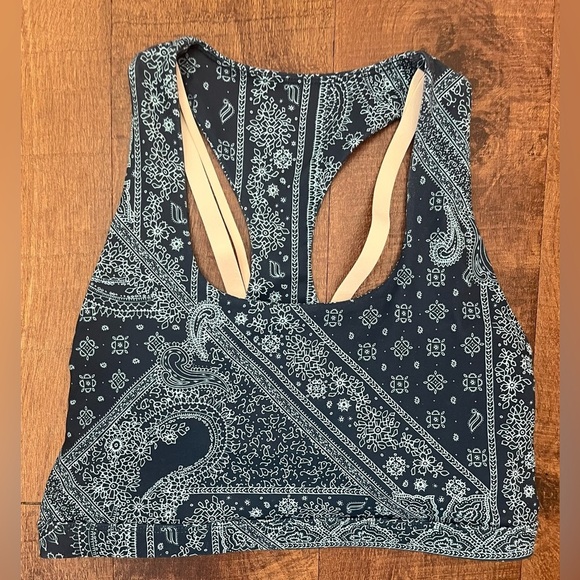 Fabletics activewear 2 two piece outfit women Sz small sports bra leggings - Picture 2 of 11